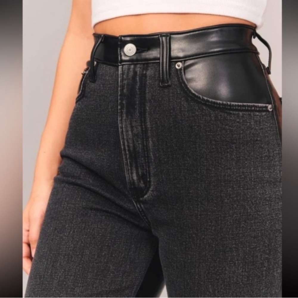 ✨Abercrombie Mixed Fabric High Rise 90s Relaxed Jean Black Leather and Denim✨